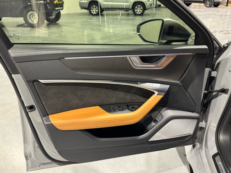 2021 Audi RS 6 Avant 4.0T quattro Avant, photo 9