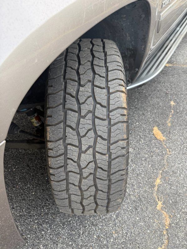 2011 GMC Yukon XL Denali - Photo 10