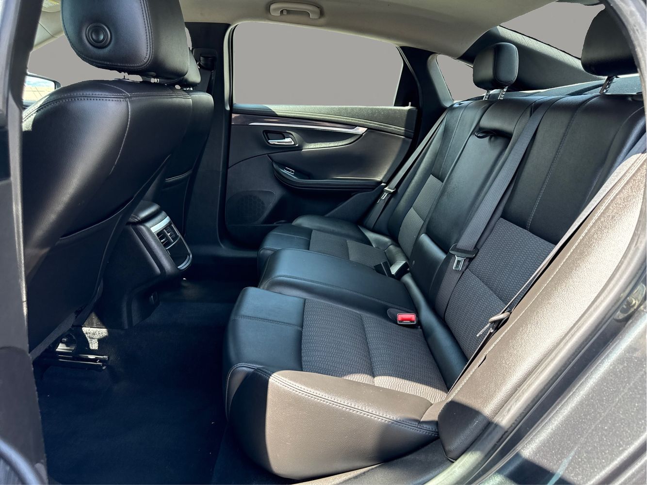 2019 Chevrolet Impala 1LT photo 10