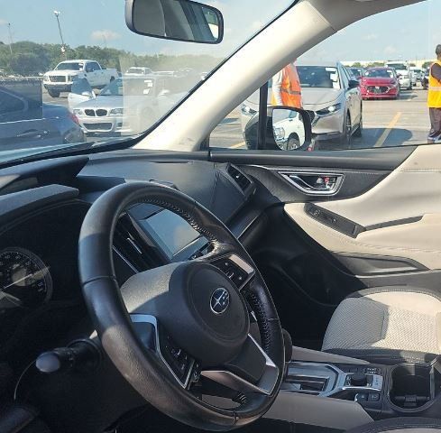 2023 Subaru Forester Premium photo 8