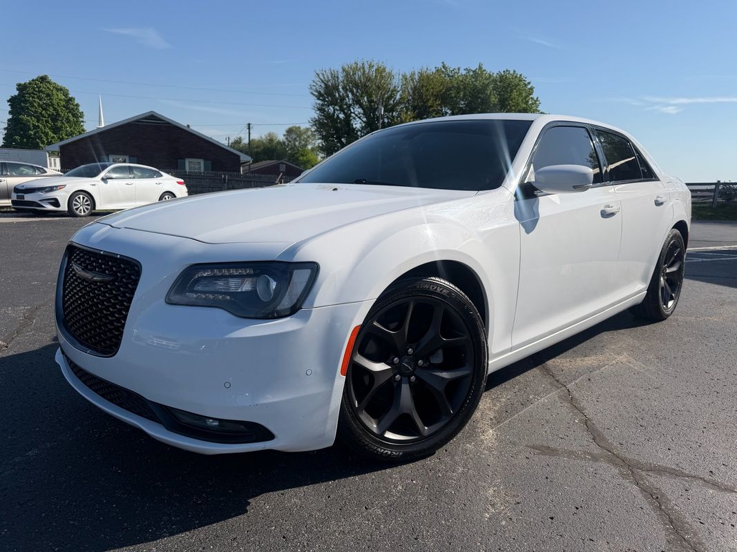 2021 Chrysler 300 LX