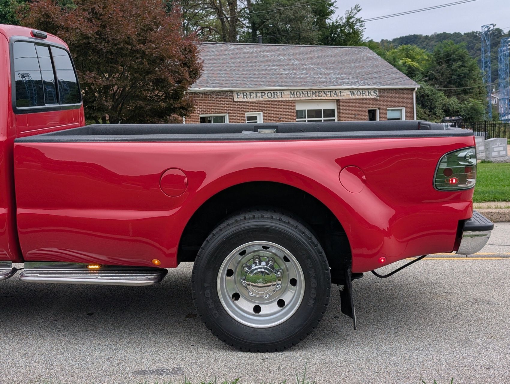 2001 Ford F-550 47
