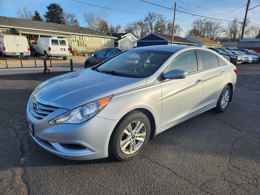 Hyundai Sonata's photo