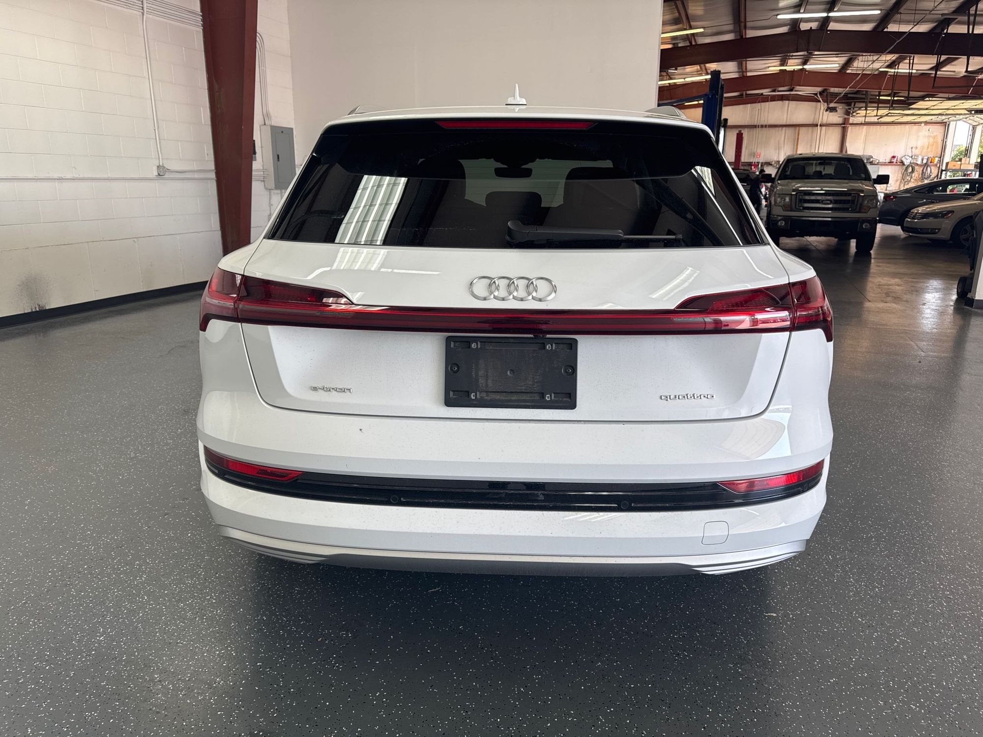 2022 Audi e-tron Premium Plus photo 5