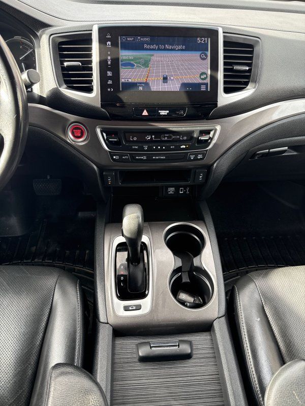 2017 Honda Ridgeline RTL-T - Photo 9