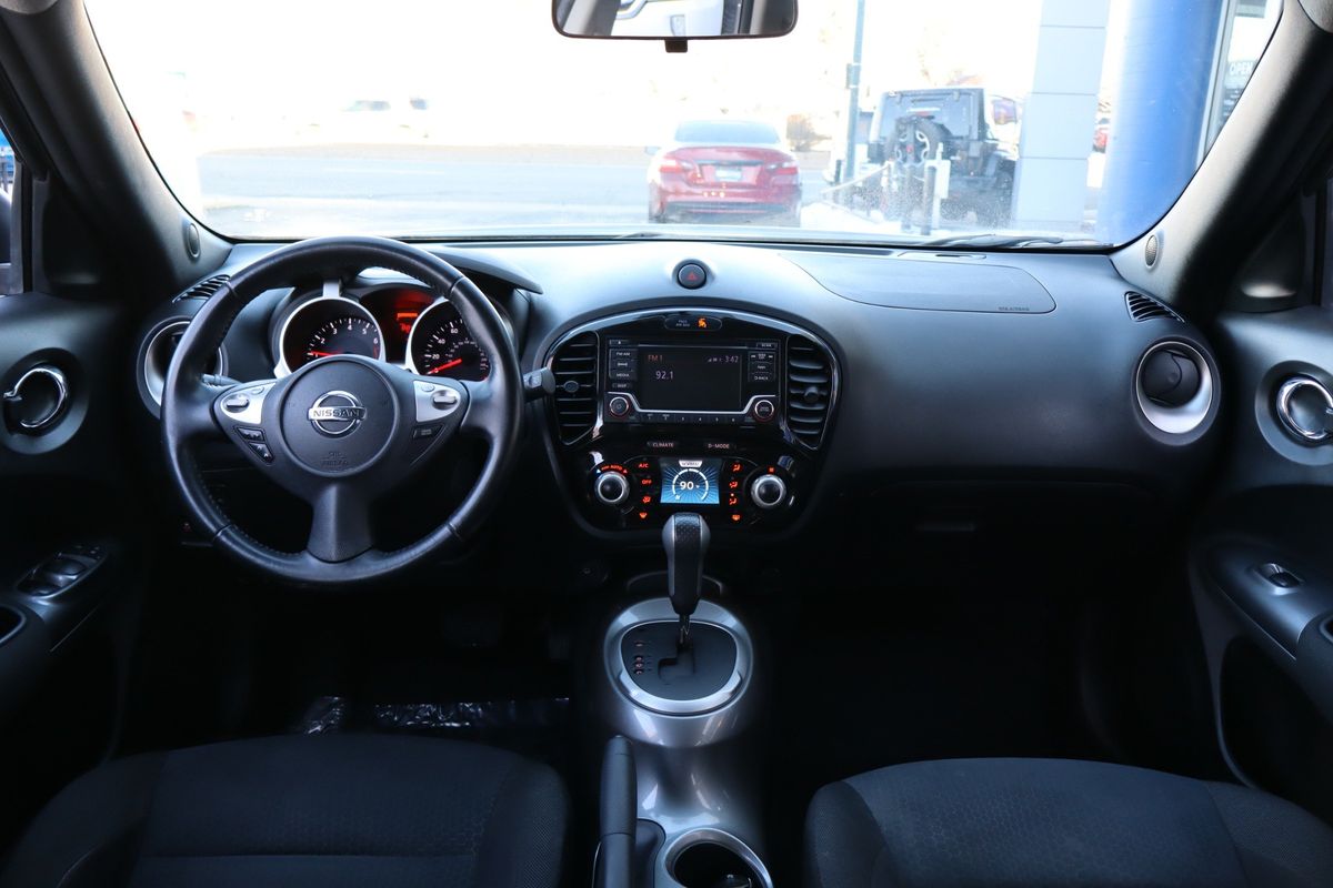 2016 Nissan JUKE SV
