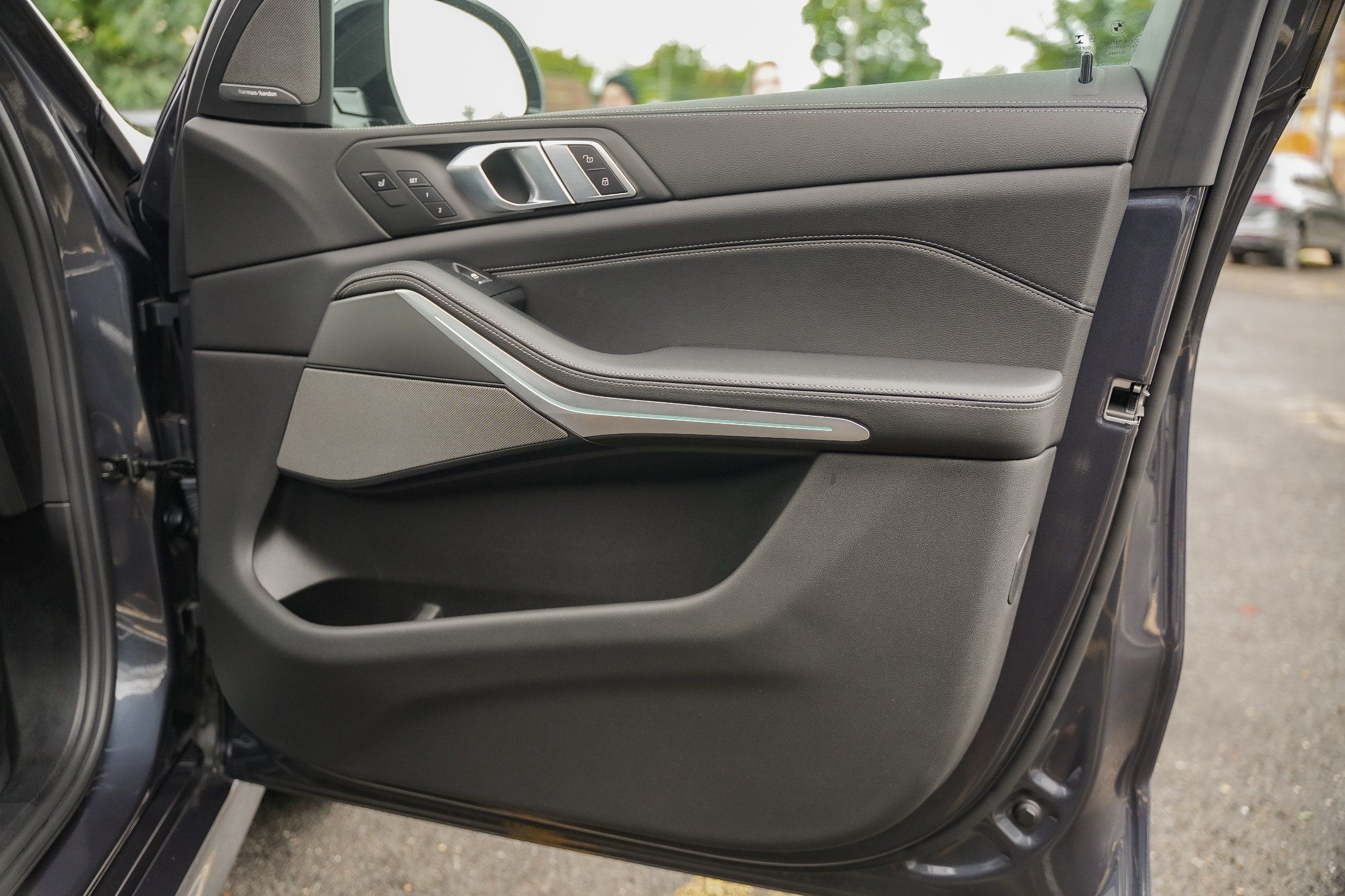 2021 BMW X5 M50i - Photo 14