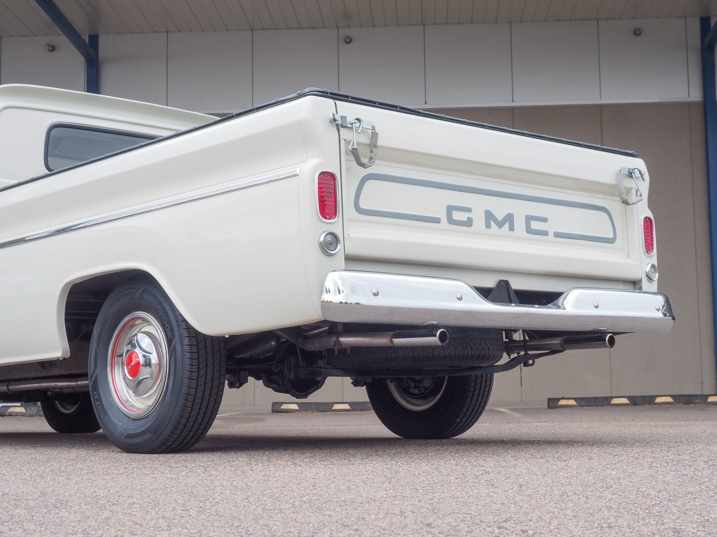 1966 GMC Pickup White RWD