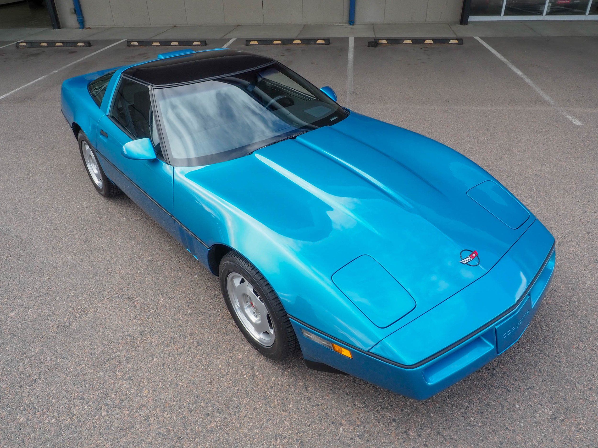 1988 Chevrolet Corvette Blue Coupe