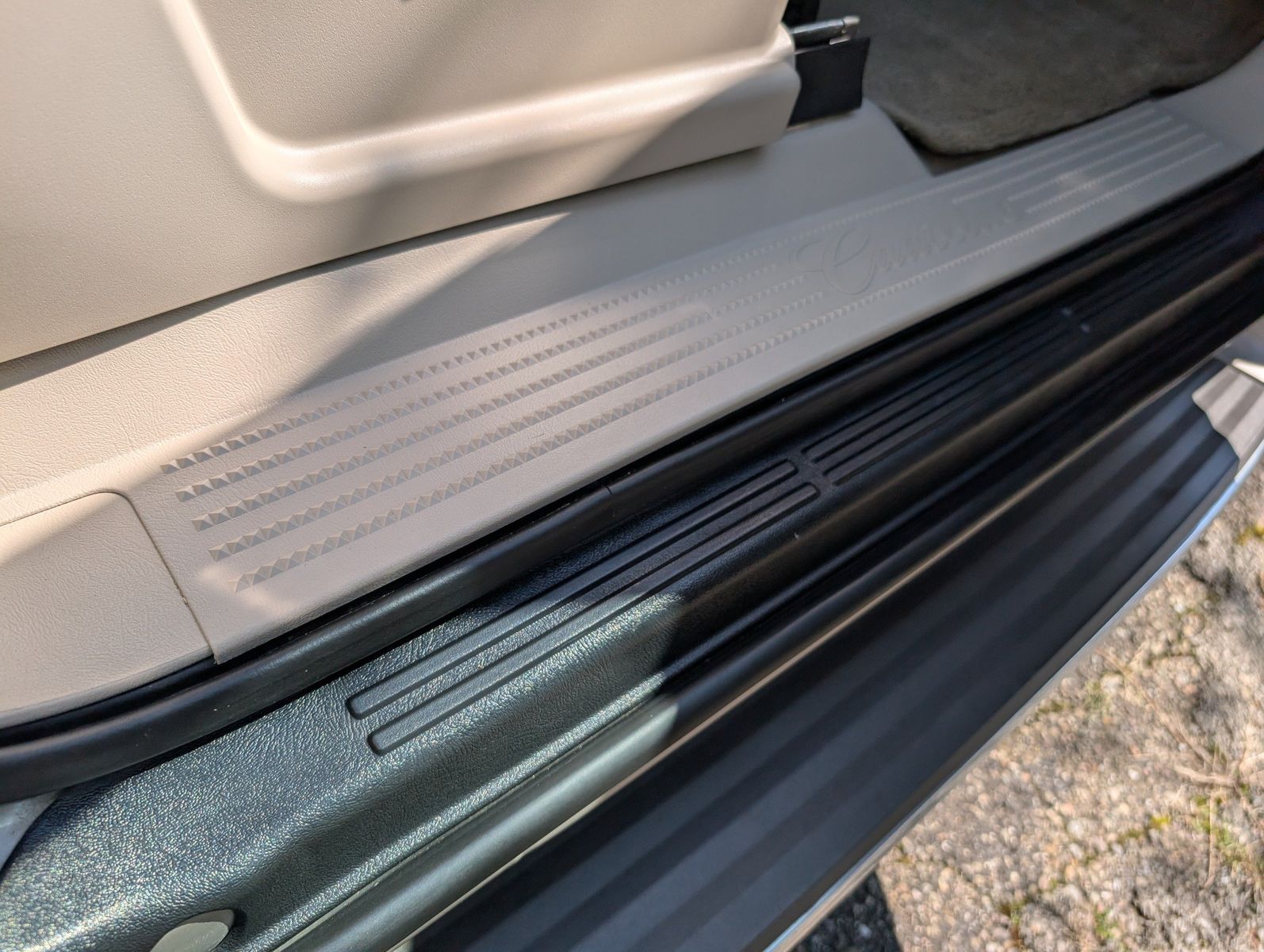 2004 Cadillac Escalade ESV 105
