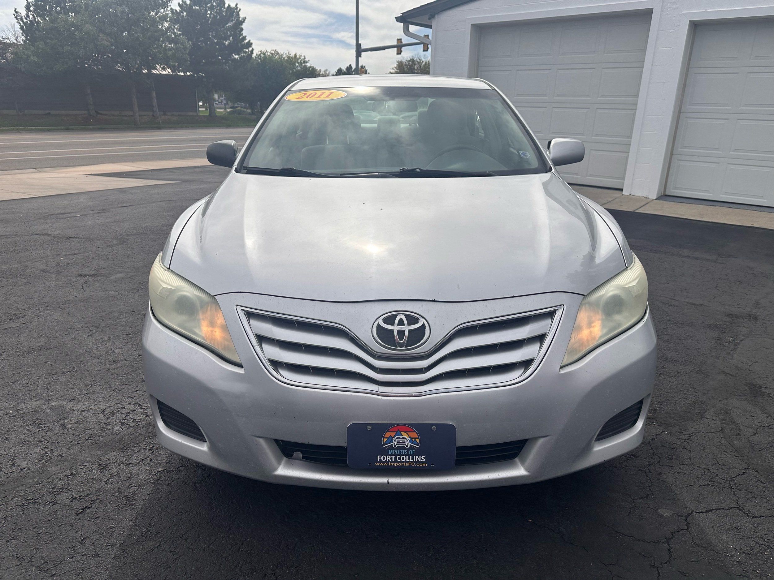 2011 Toyota Camry LE photo 7