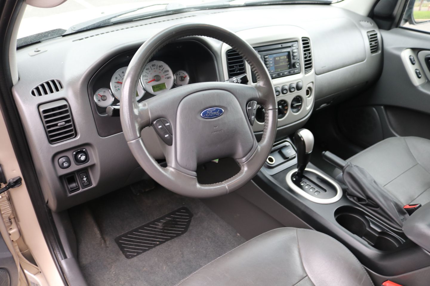 2007 Ford Escape Hybrid AWD | Victory Motors of Colorado
