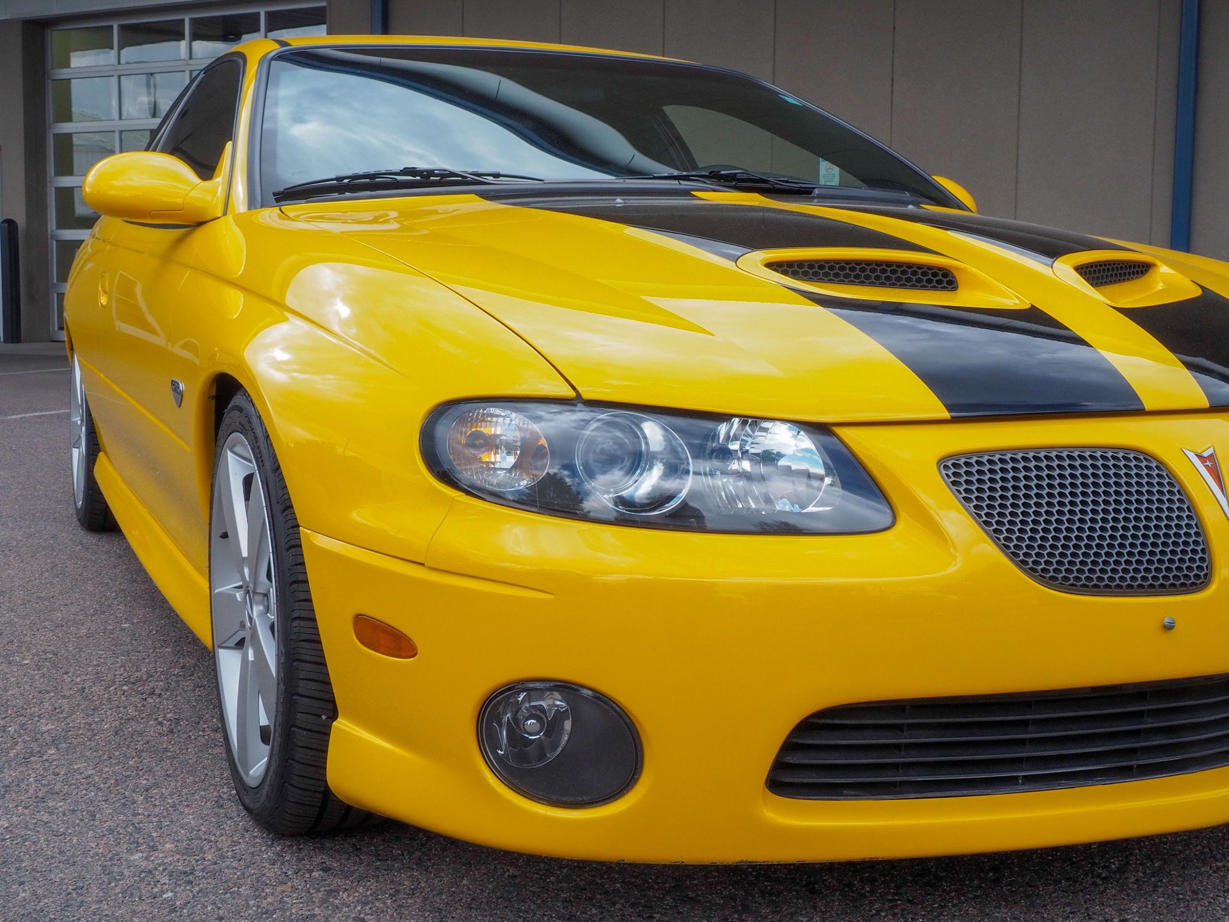 2005 Pontiac GTO Yellow 