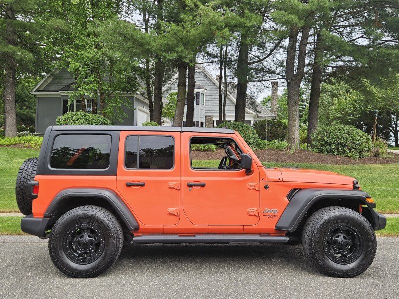 2019 Jeep Wrangler Sport S's photo