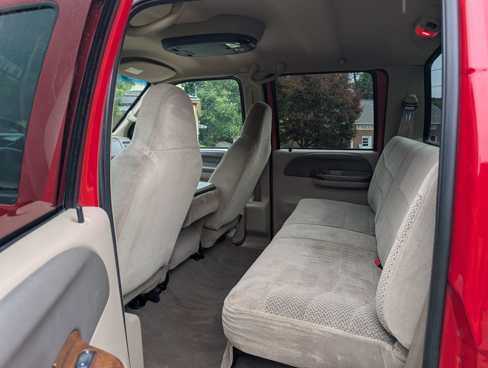 2001 Ford F-550 142