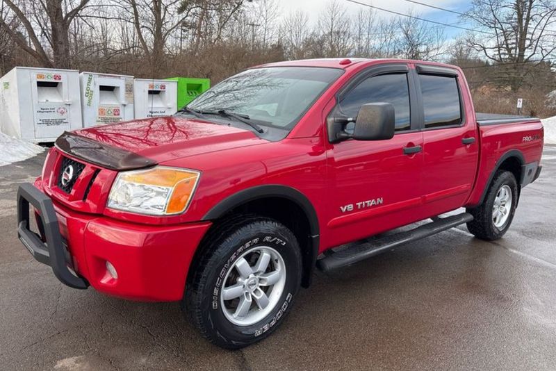 2010 Nissan Titan PRO-4X Crew Cab 4WD