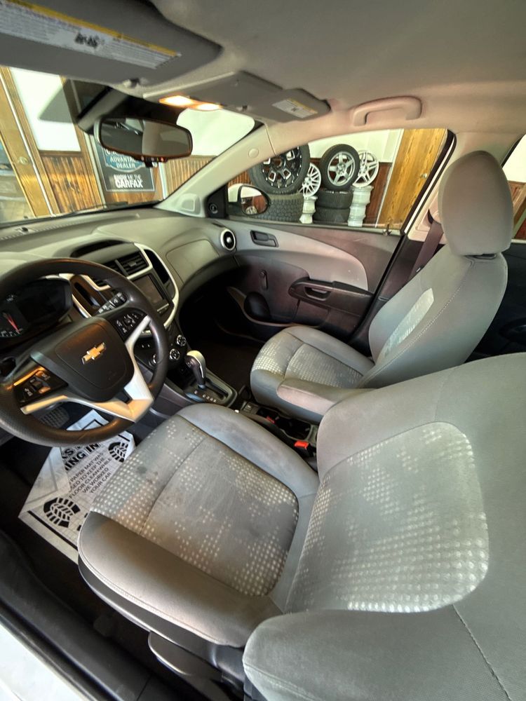 2020 Chevrolet Sonic LT photo 17