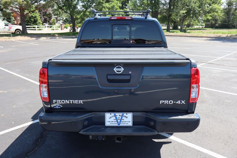 2017 Nissan Frontier Photos