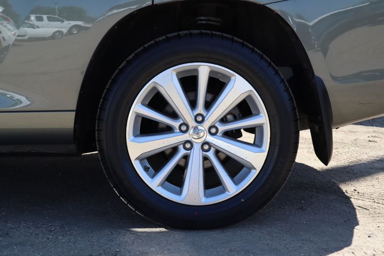 2008 Toyota Highlander Hybrid Limited | Victory Motors of Colorado