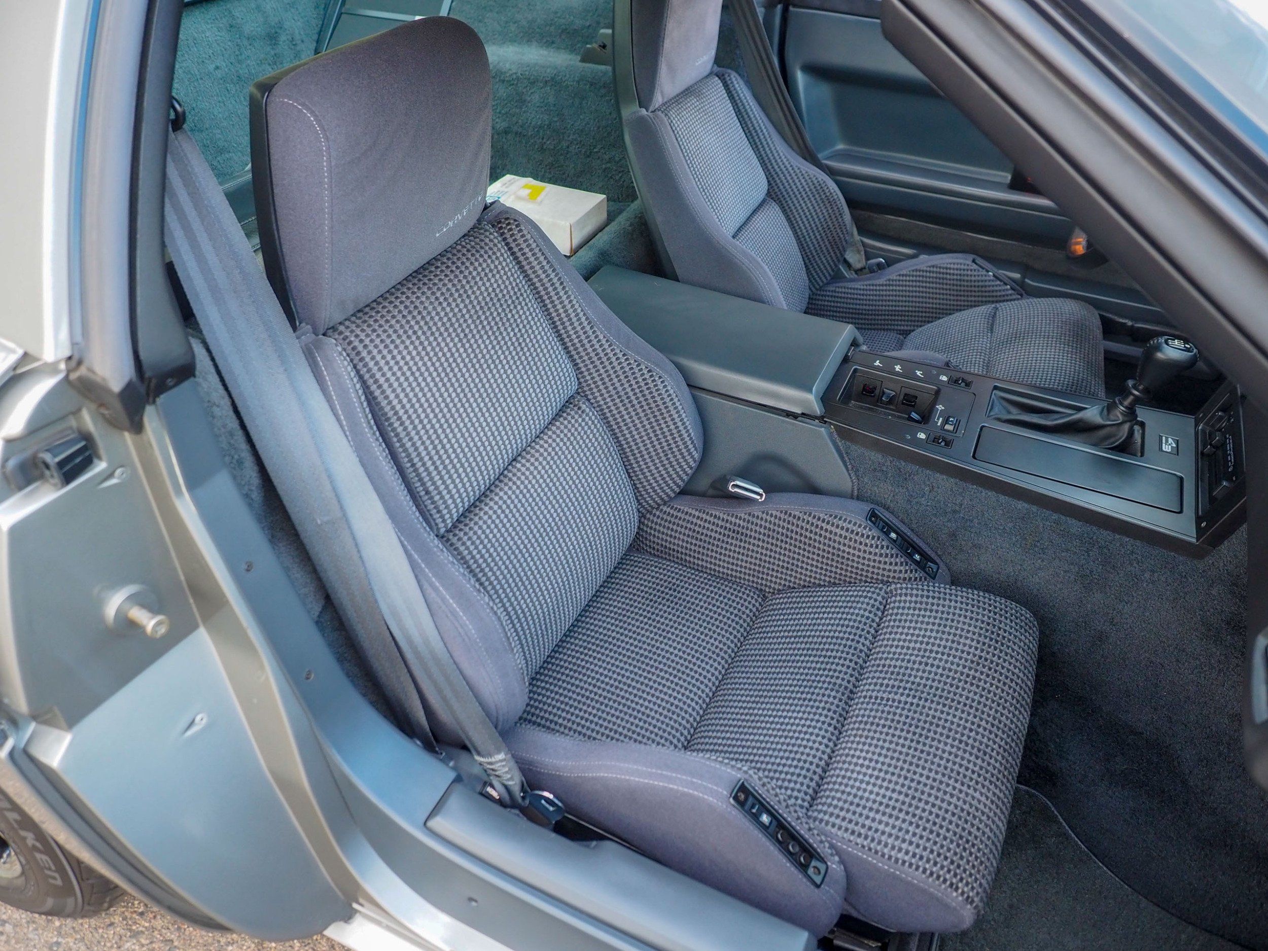 1985 Chevrolet Corvette Silver 
