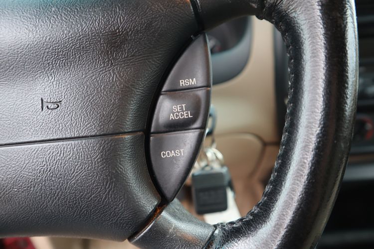 1998 Ford Explorer XLT | Victory Motors of Colorado