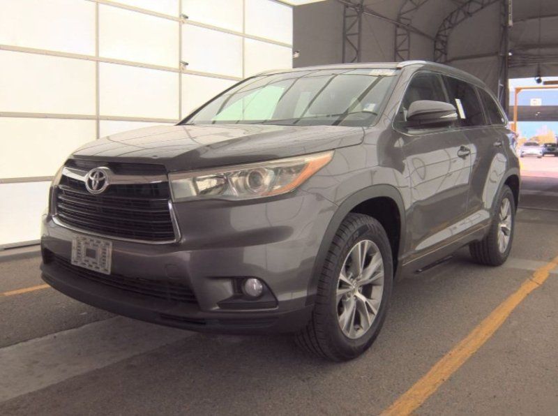 2015 Toyota Highlander XLE V6's photo