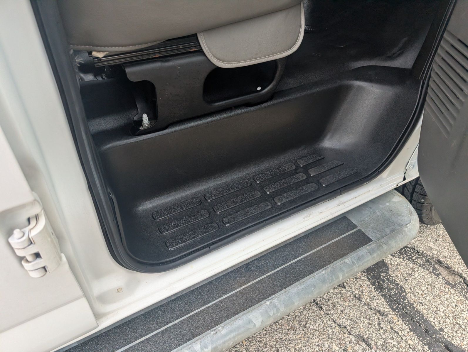 2020 GMC Savana Cargo 25