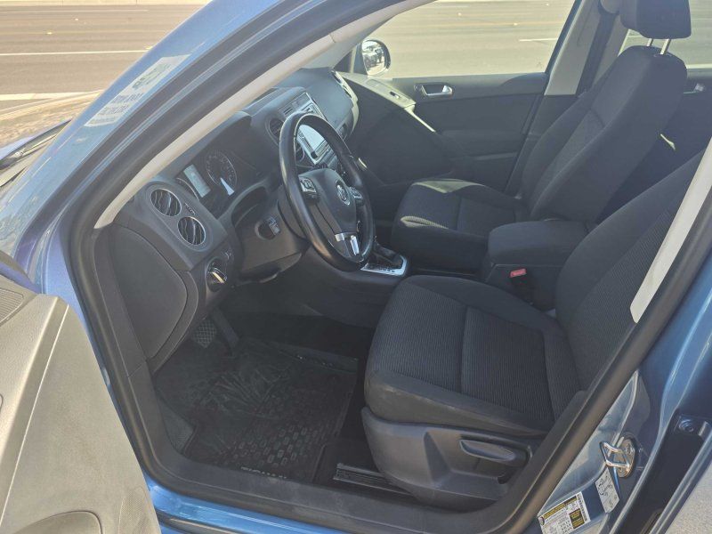 2017 Volkswagen Tiguan S Limited photo 10