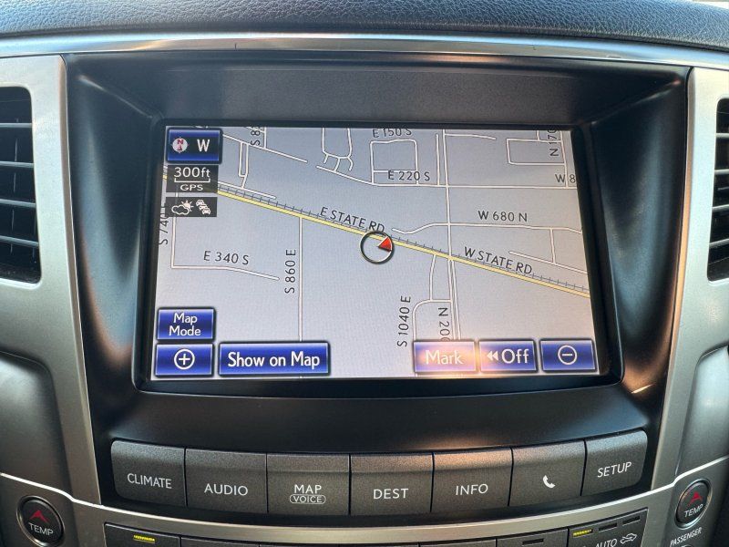 2013 Lexus LX 570 Luxury photo 18