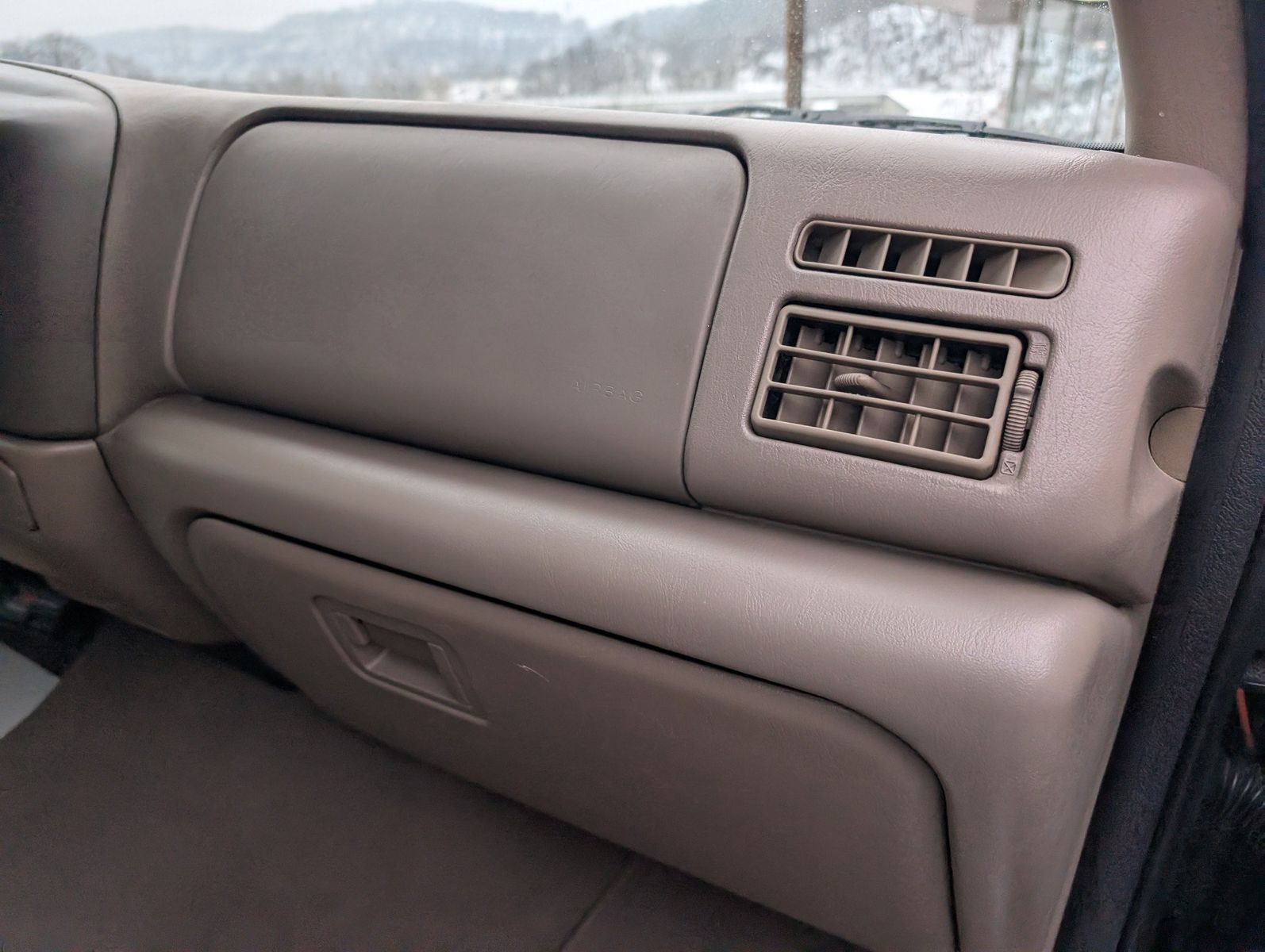 2004 Ford F-350 Super Duty 218