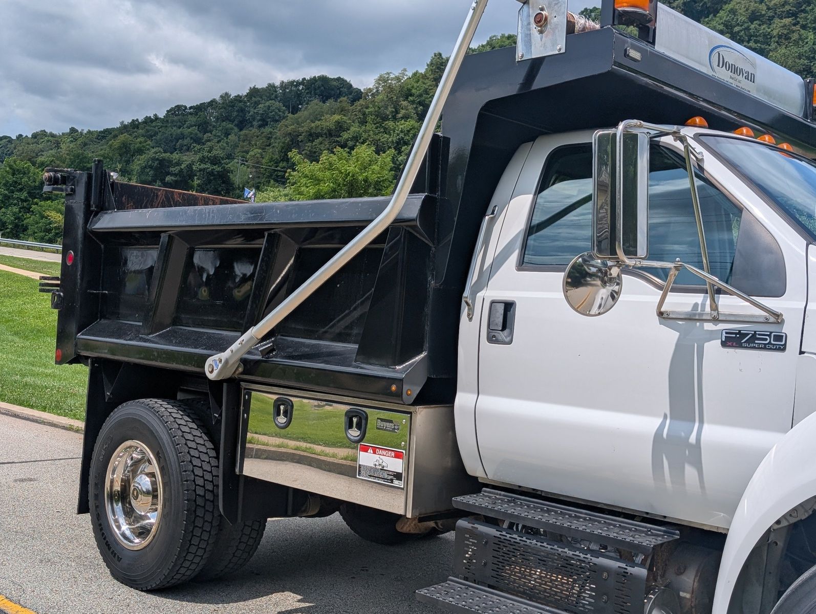 2015 Ford F-750 94