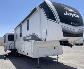 photo of RV 2025 Jayco Eagle 370FBTS