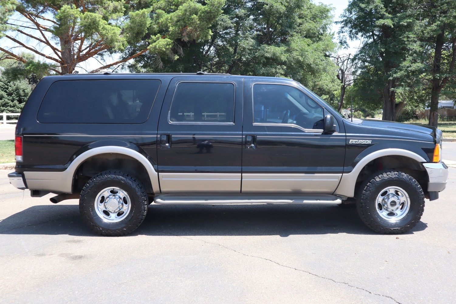2001 Ford Excursion Limited | Victory Motors of Colorado