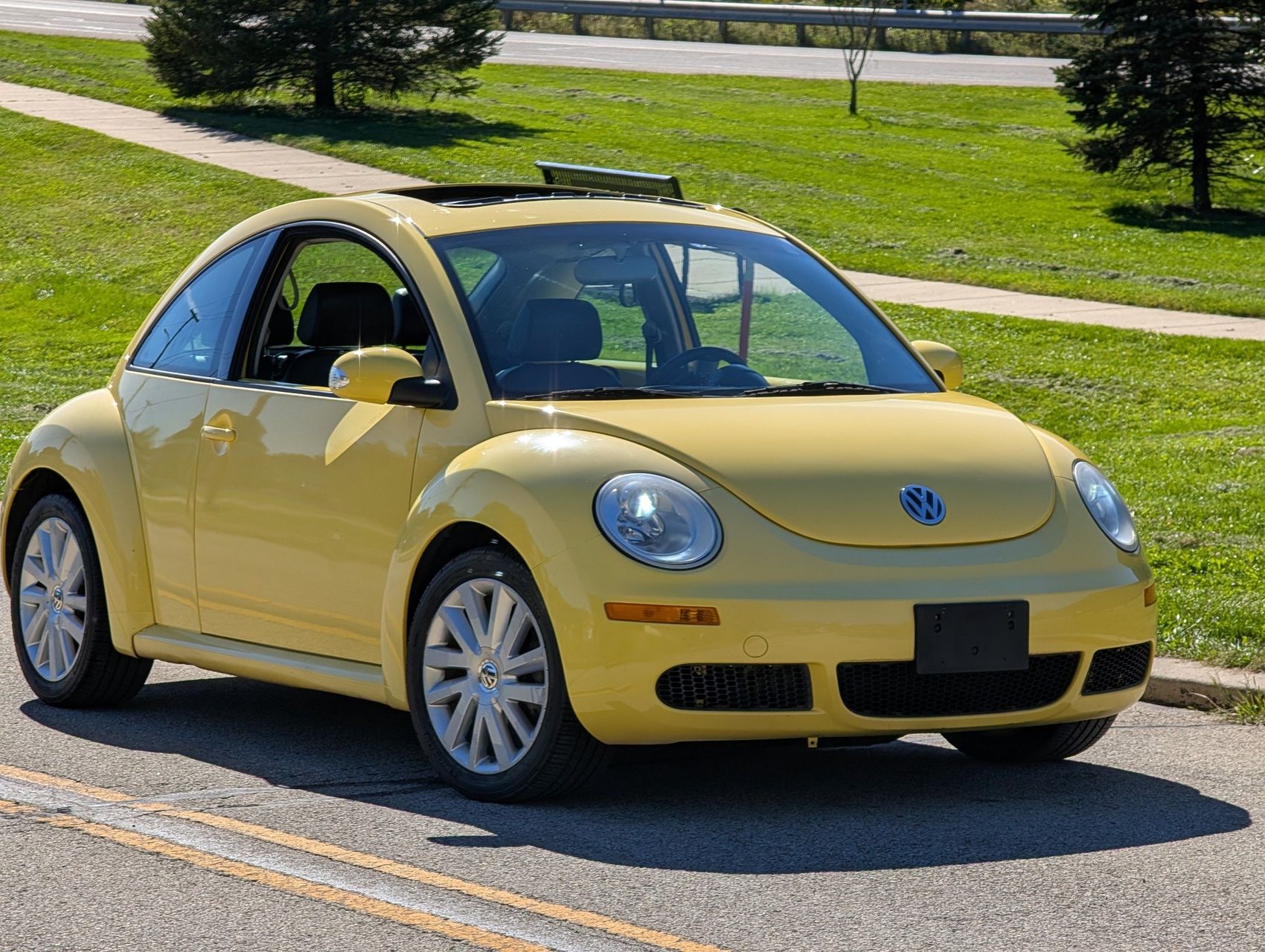 2008 Volkswagen New Beetle 98