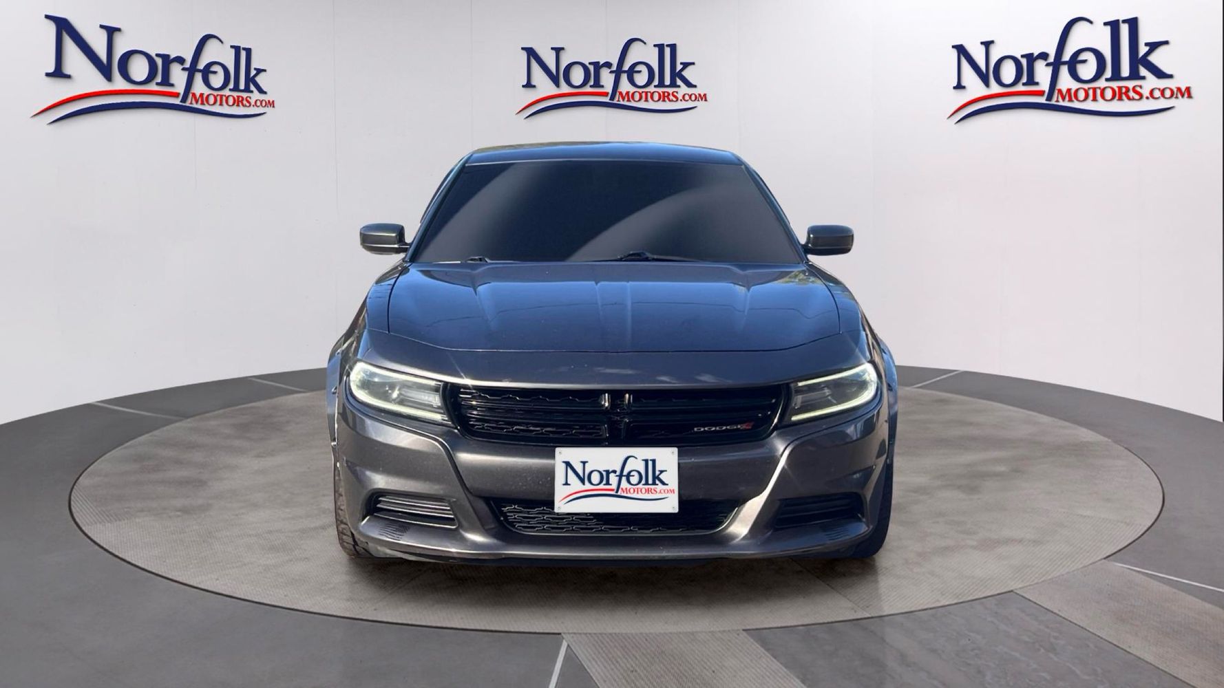 2019 Dodge Charger SXT photo 2