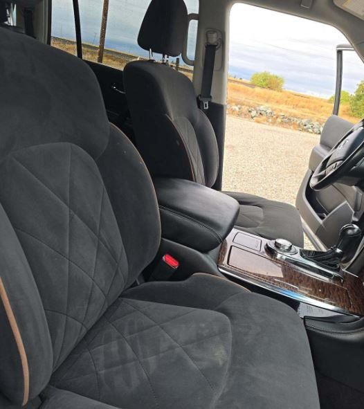 2017 Nissan Armada SV photo 13