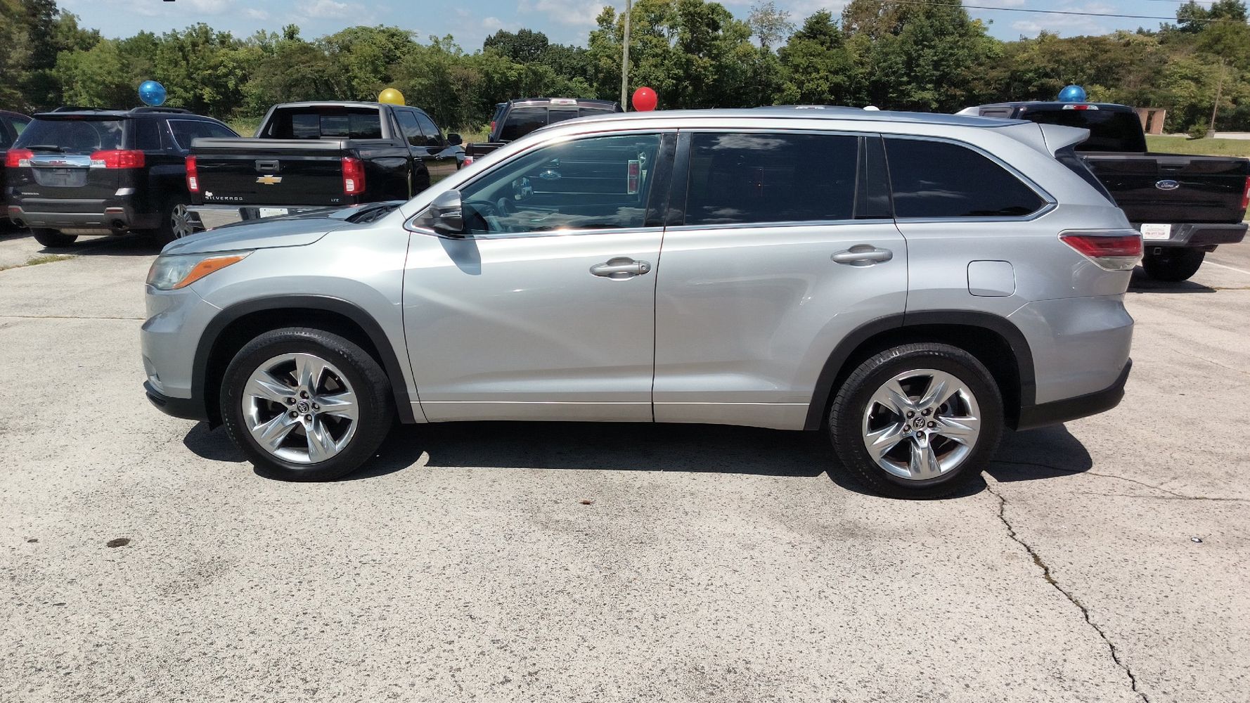 2016 Toyota Highlander Base Hybrid photo 2