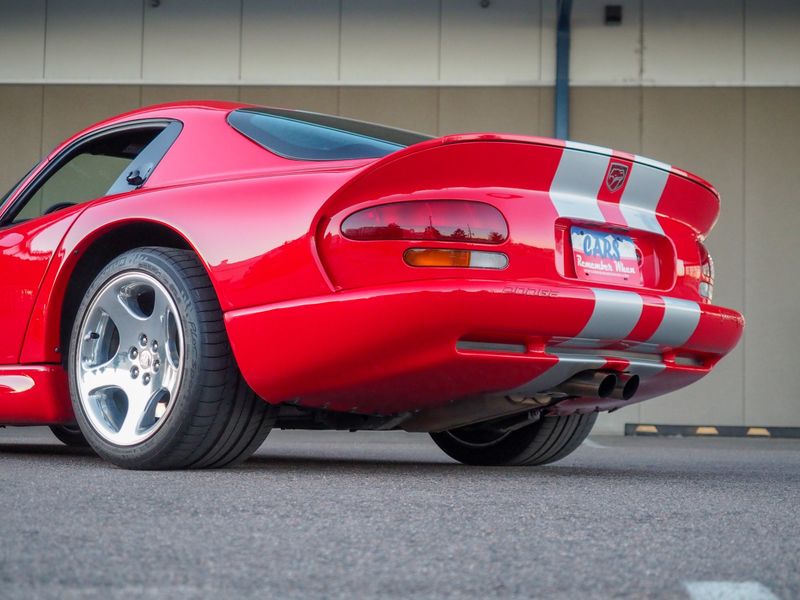 2002 Dodge Viper GTS | Cars Remember When