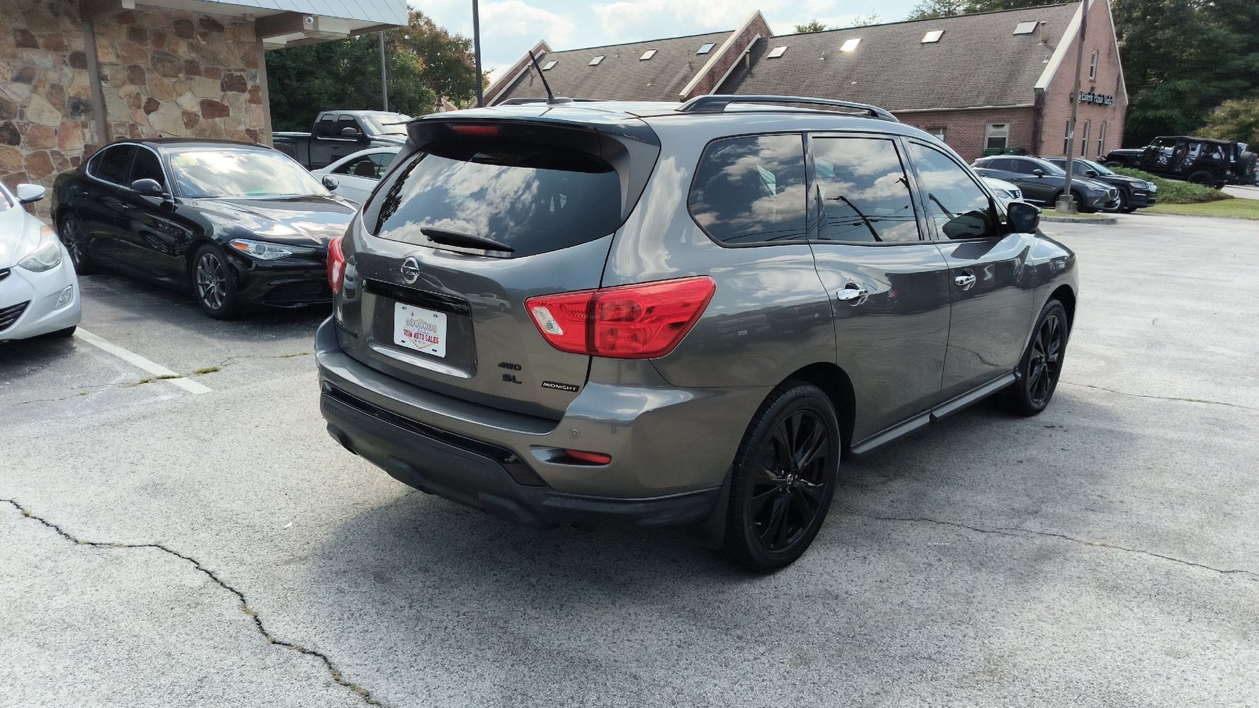 2018 Nissan Pathfinder SL photo 5