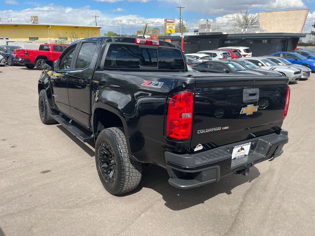 View vehicle photo 5