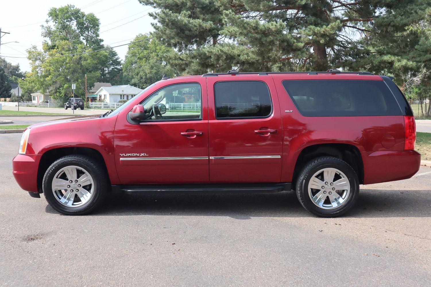 2010 GMC Yukon XL SLT 1500 Victory Motors of Colorado