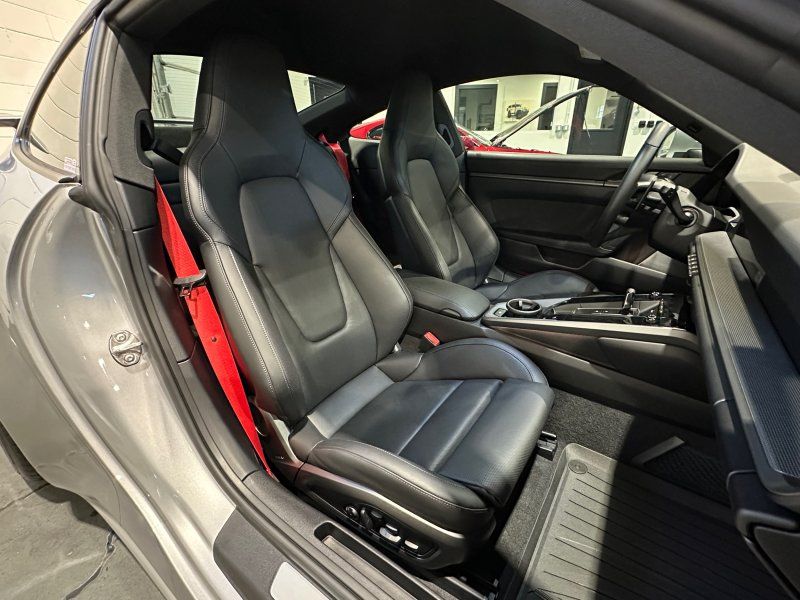 2025 Porsche 911 Carrera, photo 13