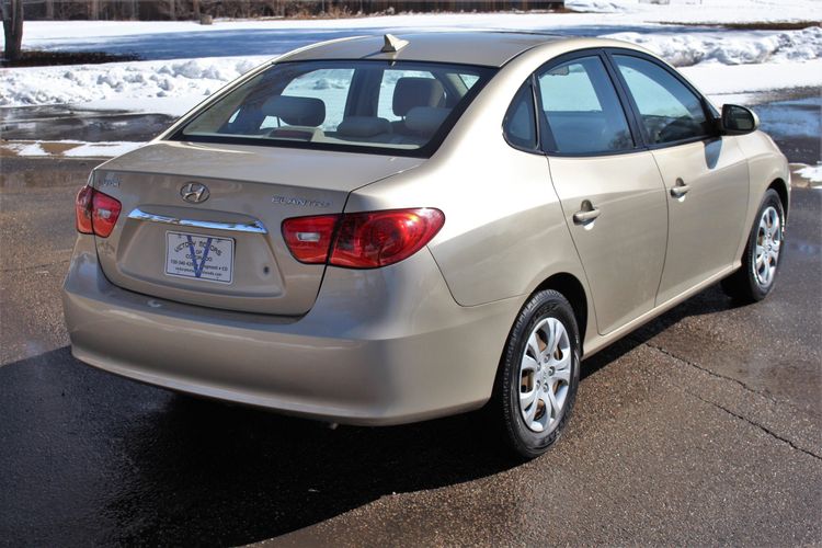 Hyundai elantra 2010 года