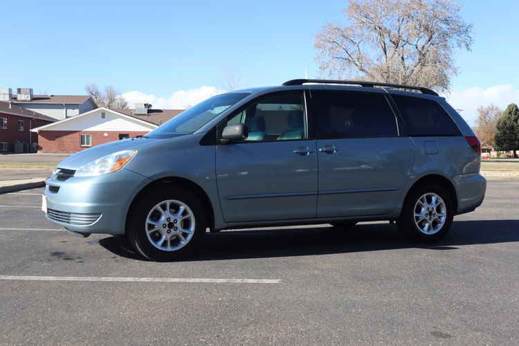 2005 Toyota Sienna Le 7 Passenger 