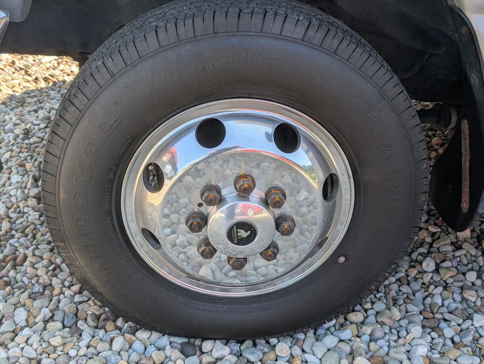 2004 Ford E-Series Chassis 15