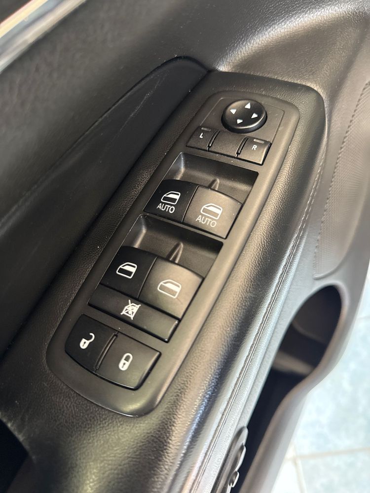 2019 Jeep Grand Cherokee Limited photo 21