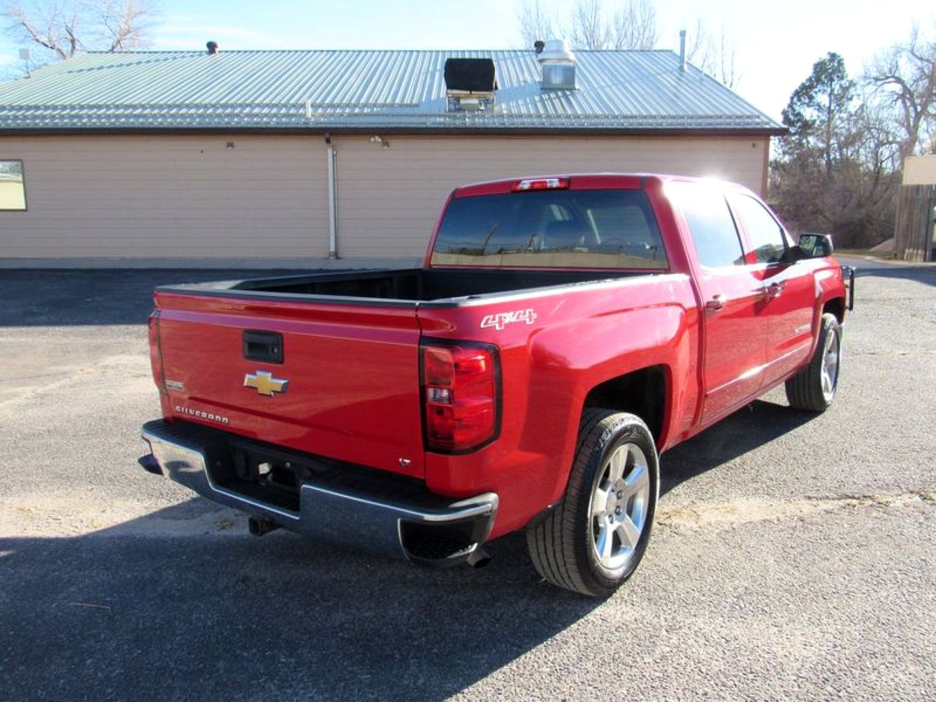 2015 Chevrolet Silverado 1500 LT photo 3