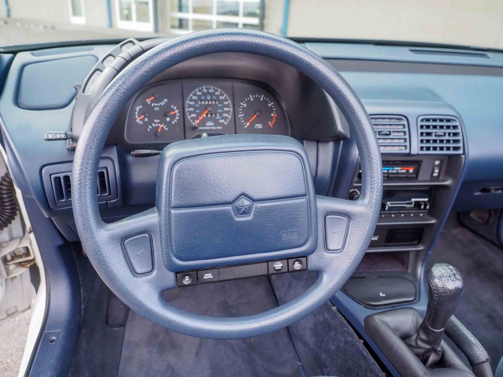 1990 Chrysler Le Baron 68