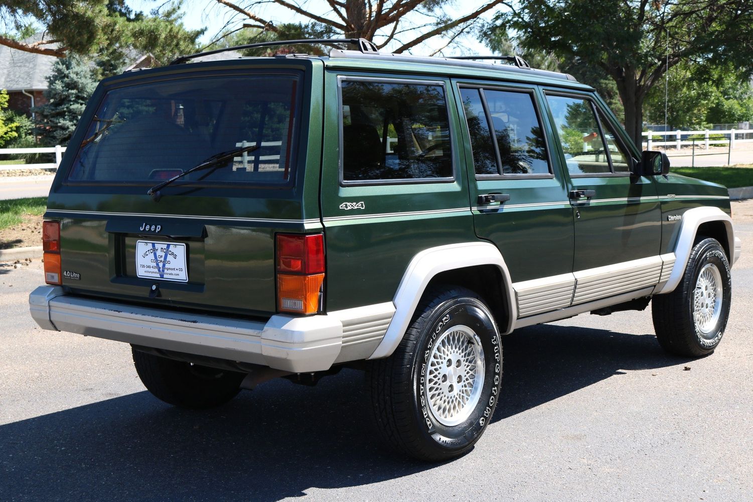 1996 Jeep Cherokee Country | Victory Motors of Colorado