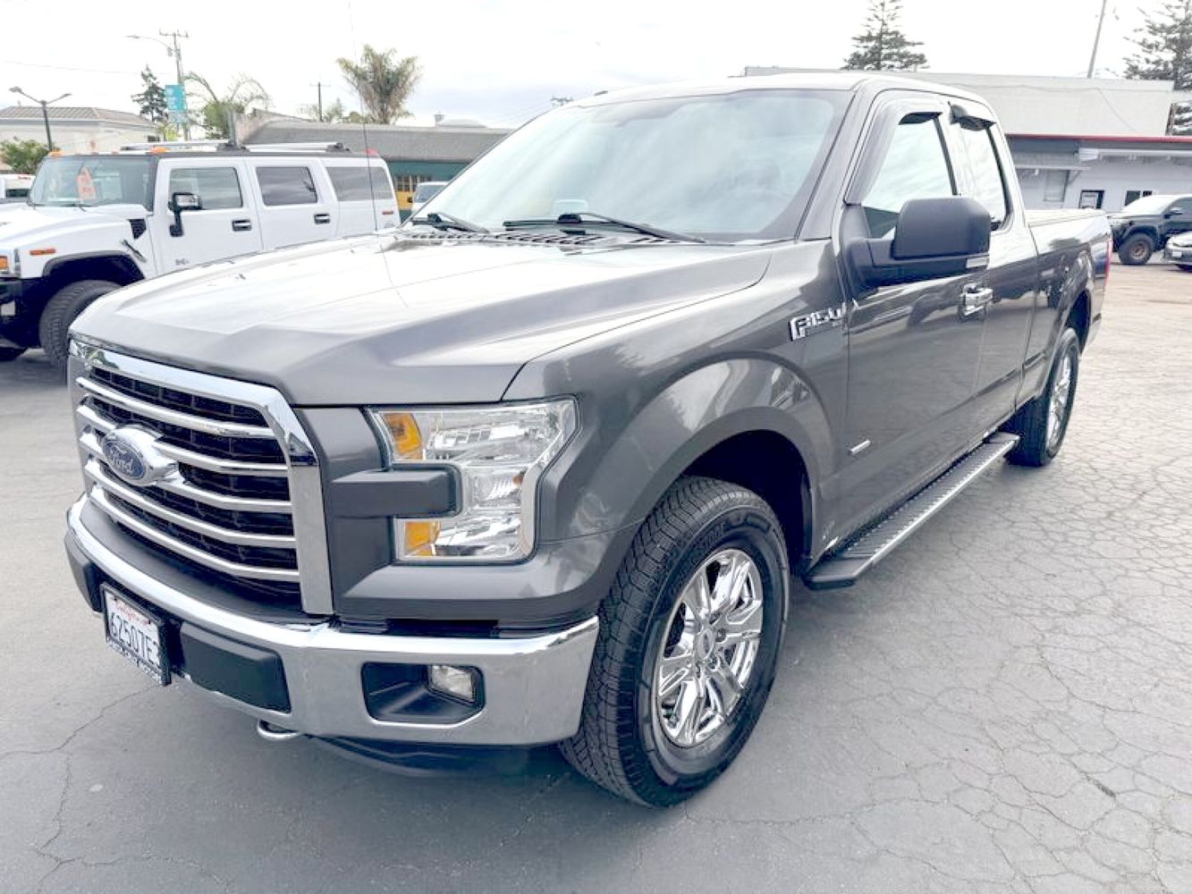 2015 Ford F-150 XLT photo 2